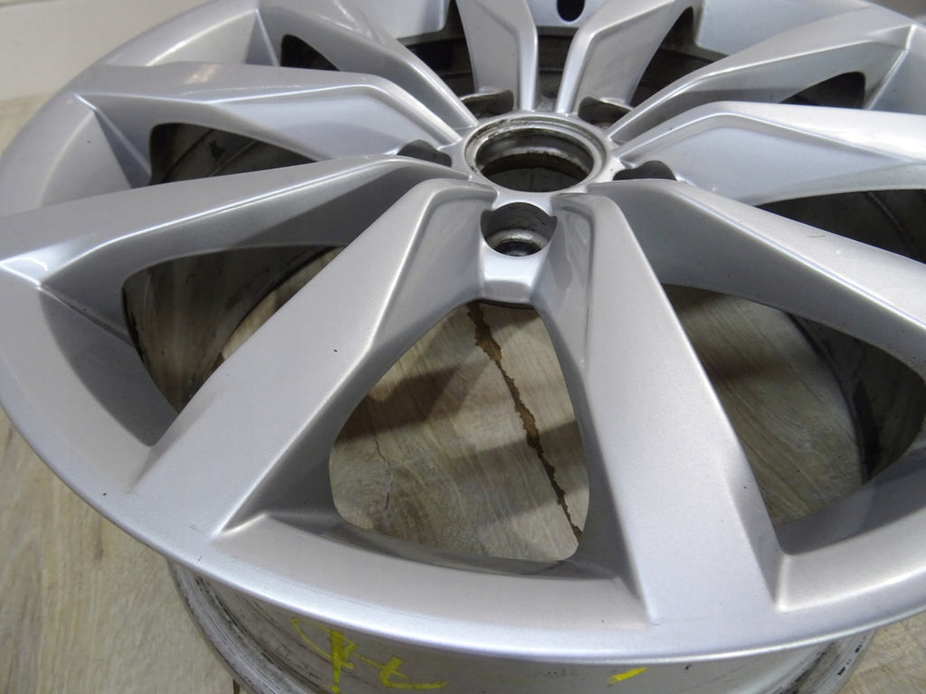 1x Alufelge 17 Zoll 7.0" 5x112 49ET Glanz Silber 5G0601025CH VW I Rim Wheel FEL3750665507pq