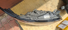 Load image into Gallery viewer, Frontscheinwerfer Rover HY32-13W029-HA HY32-13W030-HA LED Rechts oder Links SCH7344100843ys