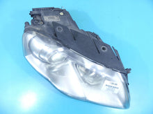 Laden Sie das Bild in den Galerie-Viewer, Frontscheinwerfer VW Passat 3C0941752G 89312660 Xenon Rechts Headlight