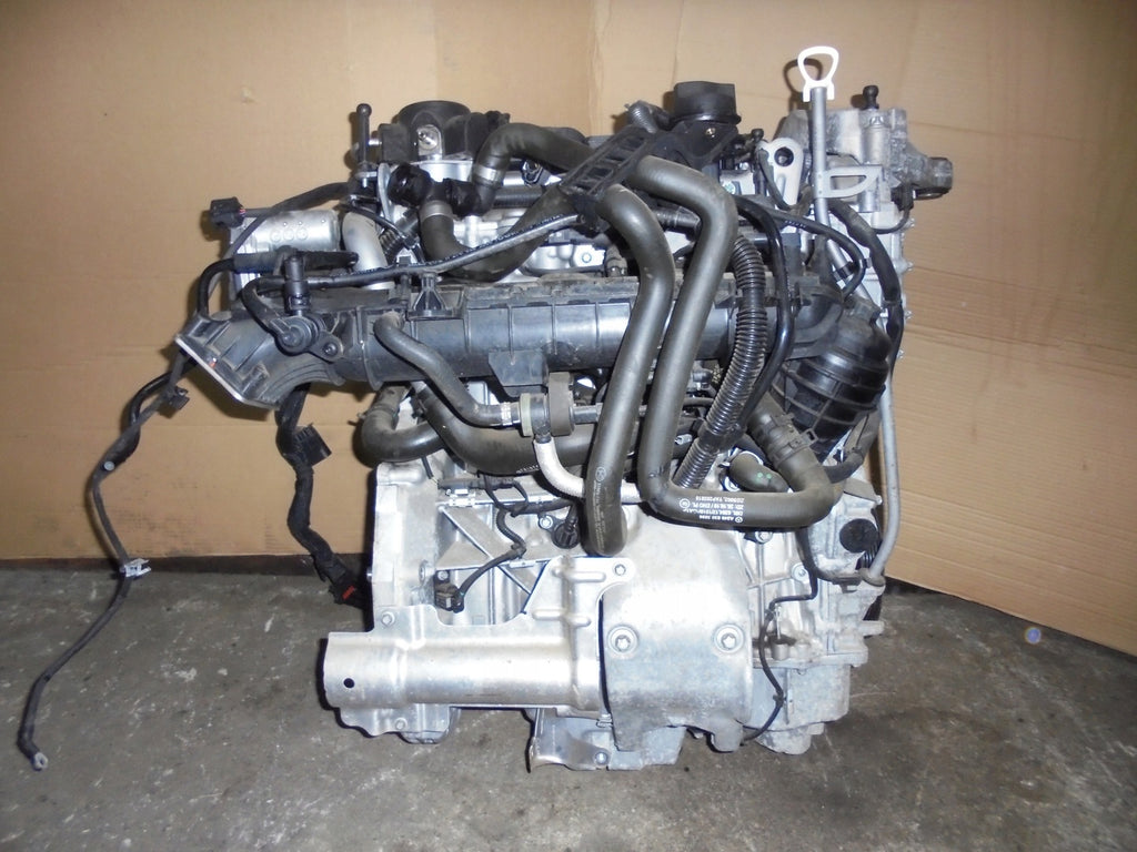 Motor Mercedes-Benz W246 A2700103902 1.6 CGI 41TKm 2016 Benzin Engine Komplett