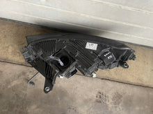Laden Sie das Bild in den Galerie-Viewer, Frontscheinwerfer Skoda Enyaq 5az 1EX014773-82 5LB941016G Full LED Rechts SCH9359752048kr