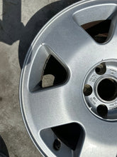 Laden Sie das Bild in den Galerie-Viewer, 1x Alufelge 16 Zoll 7.0" 5x112 4B3601025C Audi C5 Rim Wheel FEL4295215293as