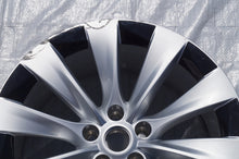 Laden Sie das Bild in den Galerie-Viewer, 1x Alufelge 20 Zoll 10.0" 5x120 35ET Silber 1027225-00-B Tesla Model X Rim Wheel FEL7312587332zp