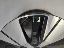 Laden Sie das Bild in den Galerie-Viewer, 1x Alufelge 18 Zoll 7.5&quot; 5x108 50ET Glanz Silber 31680403 Volvo Rim Wheel