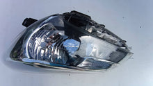 Load image into Gallery viewer, Frontscheinwerfer Toyota Yaris Ein Stück (Rechts oder Links) Headlight SCH4063827803up