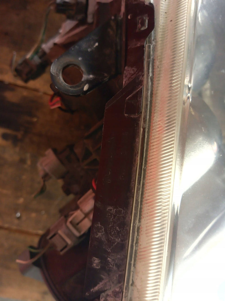 Frontscheinwerfer Toyota Avensis Rechts Scheinwerfer Headlight SCH3024873126da