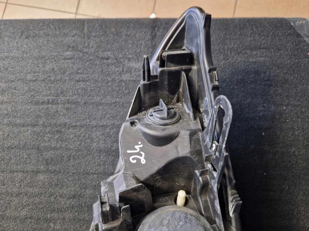Frontscheinwerfer Renault Megane III 260606227R Links Scheinwerfer Headlight SCH9329692307pt