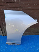 Laden Sie das Bild in den Galerie-Viewer, Kotflügel Mercedes-Benz Eqe A2958810200 Vorne Rechts Zum Streichen