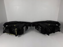 Laden Sie das Bild in den Galerie-Viewer, Frontscheinwerfer Audi Q4 89A941035 89A941036 Xenon Ein Satz Headlight SCH4450827960iy