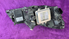 Laden Sie das Bild in den Galerie-Viewer, Frontscheinwerfer Skoda Octavia II 1ZL247052-05 Xenon Links Headlight SCH4062673443tj