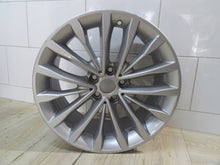 Load image into Gallery viewer, 1x Alufelge 18 Zoll 8.0" 5x112 30ET Glanz Silber 6863418 BMW G30 Rim Wheel FEL6887754400iv