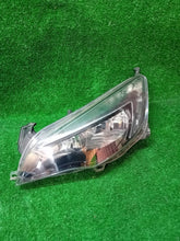 Load image into Gallery viewer, Frontscheinwerfer Opel Astra 1EG01001115 Links Scheinwerfer Headlight SCH3115026930os