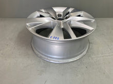 Laden Sie das Bild in den Galerie-Viewer, 1x Alufelge 18 Zoll 7.0&quot; 5x112 43ET 565601025C Skoda Kodiaq Rim Wheel