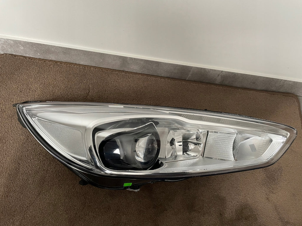 Frontscheinwerfer Ford Focus Rechts Scheinwerfer Headlight