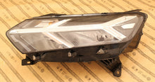 Laden Sie das Bild in den Galerie-Viewer, Frontscheinwerfer Dacia Sandero III Logan 060605914R LED Links Headlight