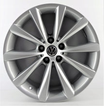 Laden Sie das Bild in den Galerie-Viewer, 4x Alufelge 18 Zoll 8.0" 5x112 30ET Glanz Silber 6867338 BMW 4 Rim Wheel FEL8637172693wc