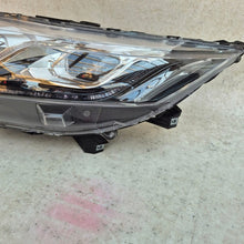 Laden Sie das Bild in den Galerie-Viewer, Frontscheinwerfer Mitsubishi Eclipse Cross I Full LED Links Headlight SCH8888934231yf