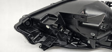 Laden Sie das Bild in den Galerie-Viewer, Frontscheinwerfer Toyota Yaris SPP4621 Links Scheinwerfer Headlight