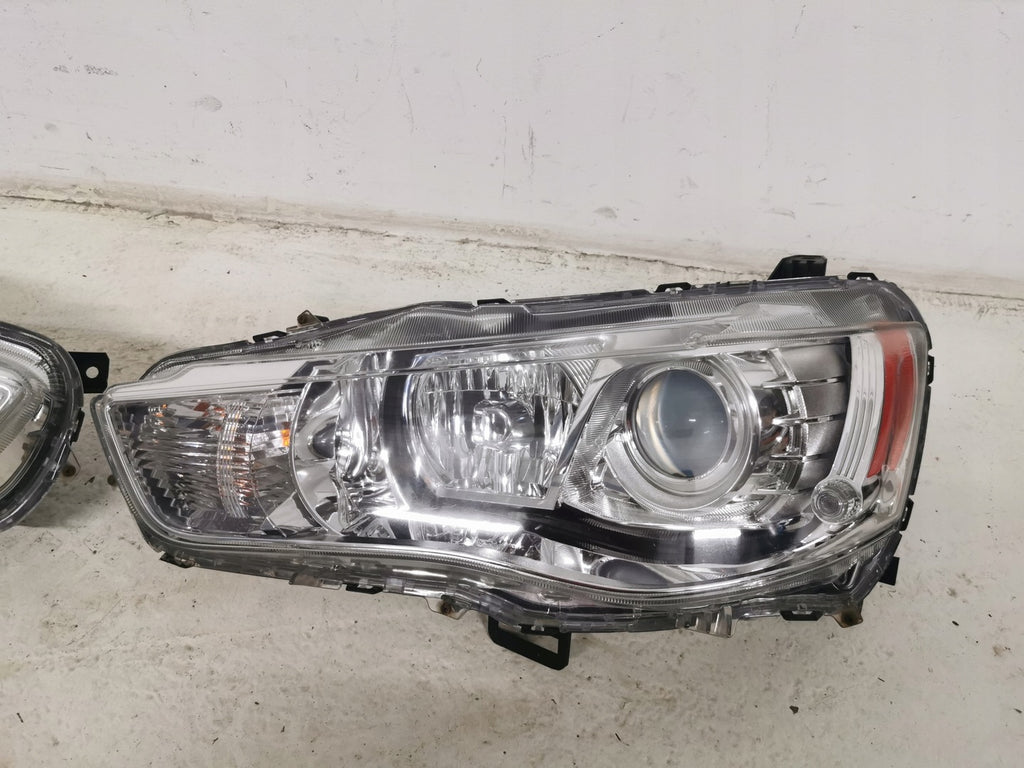 Frontscheinwerfer Mitsubishi Outlander II Xenon Ein Stück (Rechts oder Links)
