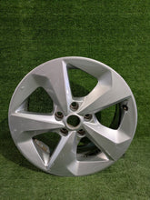 Load image into Gallery viewer, 1x Alufelge 17 Zoll 7.0" 5x114.3 40ET Glanz Silber Nissan I 1 Rim Wheel FEL4363101790ej