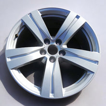 Load image into Gallery viewer, 1x Alufelge 18 Zoll 8.0&quot; 5x112 25ET Glanz Silber 4M0601025A Audi Q7 Rim Wheel