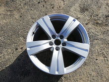 Load image into Gallery viewer, 1x Alufelge 18 Zoll 8.0&quot; 5x112 25ET Glanz Silber 4M0601025A Audi Q7 Rim Wheel