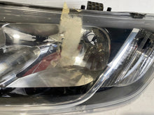 Laden Sie das Bild in den Galerie-Viewer, Frontscheinwerfer Dacia Sandero ARO18335 Links Scheinwerfer Headlight