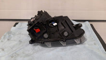 Laden Sie das Bild in den Galerie-Viewer, Frontscheinwerfer VW Amarok 90113168 Links Scheinwerfer Headlight SCH4225503686fp