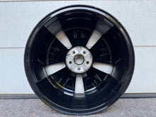 Load image into Gallery viewer, 1x Alufelge 17 Zoll 6.5" 5x100 39ET Glanz Schwarz 2GM601025M VW T-Cross FEL7729629670ar