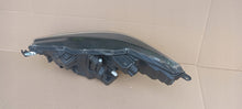 Laden Sie das Bild in den Galerie-Viewer, Frontscheinwerfer Toyota 4 Yaris 0036181 K0-8EU Full LED Rechts Headlight