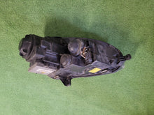 Laden Sie das Bild in den Galerie-Viewer, Frontscheinwerfer VW Golf V Jetta 1K6941031 Xenon Links Scheinwerfer Headlight SCH1571462200rw