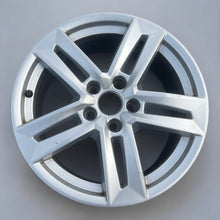 Load image into Gallery viewer, 1x Alufelge 17 Zoll 7.0&quot; 5x112 42ET Glanz Silber 8W0601025P Audi Rim Wheel