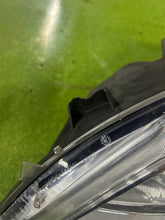 Load image into Gallery viewer, Frontscheinwerfer Mercedes-Benz Viano W639 Vito 1EG009627-01 Links Headlight SCH8091300351ku