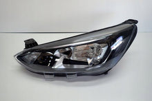 Laden Sie das Bild in den Galerie-Viewer, Frontscheinwerfer Ford Focus MX7B-13E015-CE Ein Stück (Rechts oder Links) SCH3836636213qx