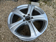 Laden Sie das Bild in den Galerie-Viewer, 1x Alufelge 18 Zoll 8.0&quot; 5x112 43ET A2134011400 Mercedes-Benz Rim Wheel