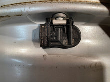 Load image into Gallery viewer, 1x Alufelge 17 Zoll 7.5" 5x120 43ET 6796206 BMW 1 F20 Rim Wheel FEL7304665446kk