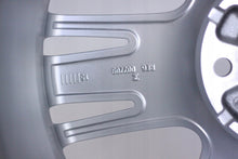 Laden Sie das Bild in den Galerie-Viewer, 4x Alufelge 18 Zoll 8.0" 5x112 46ET Glanz Silber 8V0601025AP Audi A3 Rim Wheel FEL6064149211fq