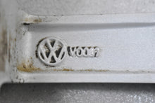 Laden Sie das Bild in den Galerie-Viewer, 1x Alufelge 17 Zoll 7.0&quot; 5x112 54ET Glanz Silber 1K5071497 VW Golf V Plus