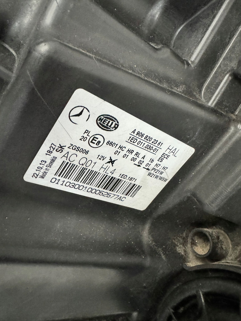 Frontscheinwerfer Mercedes-Benz Sprinter A9068202361 Links Headlight