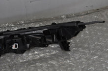 Laden Sie das Bild in den Galerie-Viewer, Frontscheinwerfer Mitsubishi Eclipse Cross EDM92206010 LED Rechts Headlight