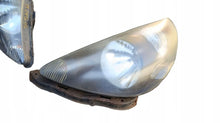 Laden Sie das Bild in den Galerie-Viewer, Frontscheinwerfer Honda Jazz Ein Satz Scheinwerfer Headlight SCH3270208001np