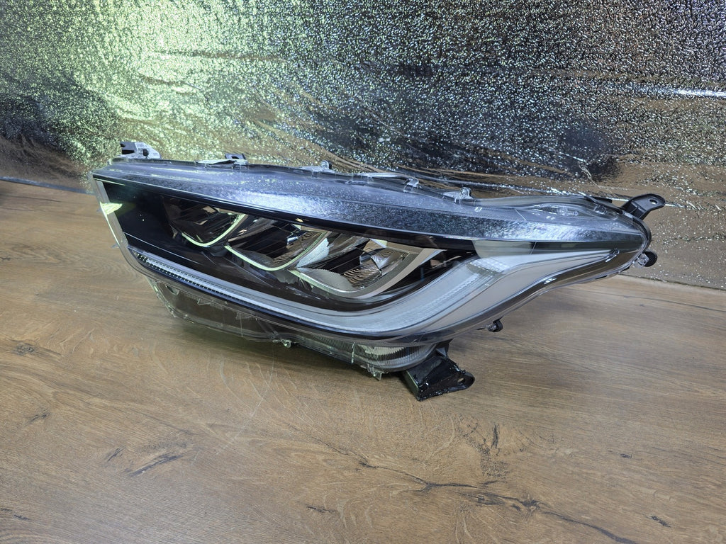 Frontscheinwerfer Toyota IV Yaris EUK0-8 LED Links Scheinwerfer Headlight SCH8147744946jn