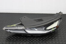 Laden Sie das Bild in den Galerie-Viewer, Frontscheinwerfer Hyundai Santa Fe 92207-S1000 LED Links Scheinwerfer Headlight SCH1348035730pf