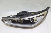 Laden Sie das Bild in den Galerie-Viewer, Frontscheinwerfer Hyundai I30 III 92101-G4020 Links Scheinwerfer Headlight SCH1929936973lr