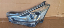 Laden Sie das Bild in den Galerie-Viewer, Frontscheinwerfer Toyota Prius Plus Full LED Links Scheinwerfer Headlight SCH9049856898ye