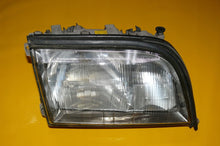 Laden Sie das Bild in den Galerie-Viewer, Frontscheinwerfer Mercedes-Benz W140 1408207461 0301051202 1305235243 Rechts SCH3437123880gc
