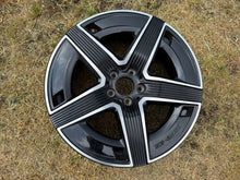 Laden Sie das Bild in den Galerie-Viewer, 1x Alufelge 19 Zoll 8.0" 5x112 A2544010400 Mercedes-Benz Glc Rim Wheel FEL9500877779vr