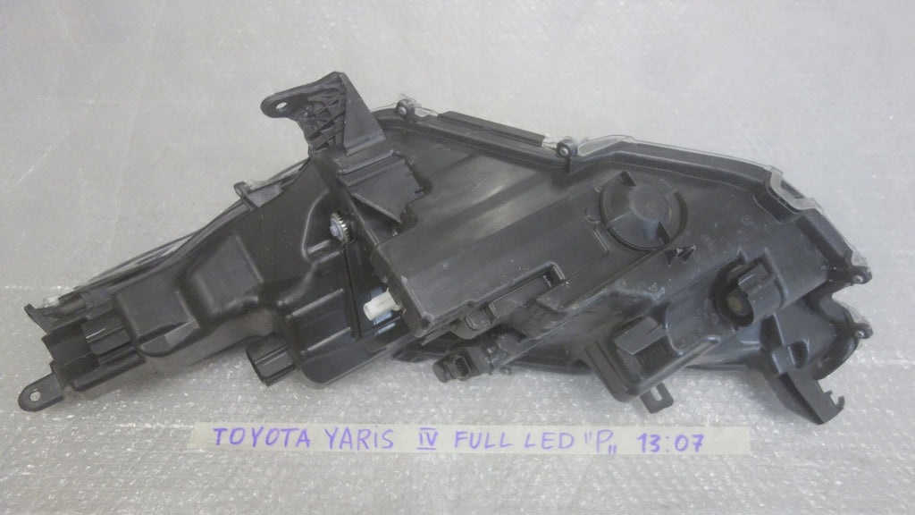 Frontscheinwerfer Toyota Yaris LED Rechts Scheinwerfer Headlight SCH8914461341ml