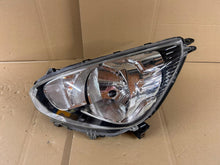 Laden Sie das Bild in den Galerie-Viewer, Frontscheinwerfer Mitsubishi Space Star 8301C193 Links Scheinwerfer Headlight