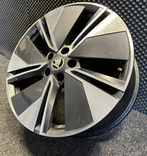 Laden Sie das Bild in den Galerie-Viewer, 1x Alufelge 19 Zoll 8.0&quot; 5x112 45ET 5LA601025 Skoda Enyaq Rim Wheel